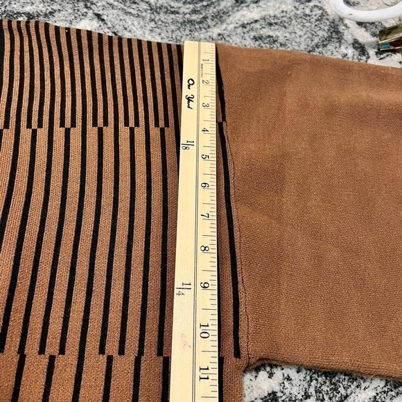 PHILOSOPHY black and brown boxy sweater it’s oversized sleeves - Picture 9 of 14